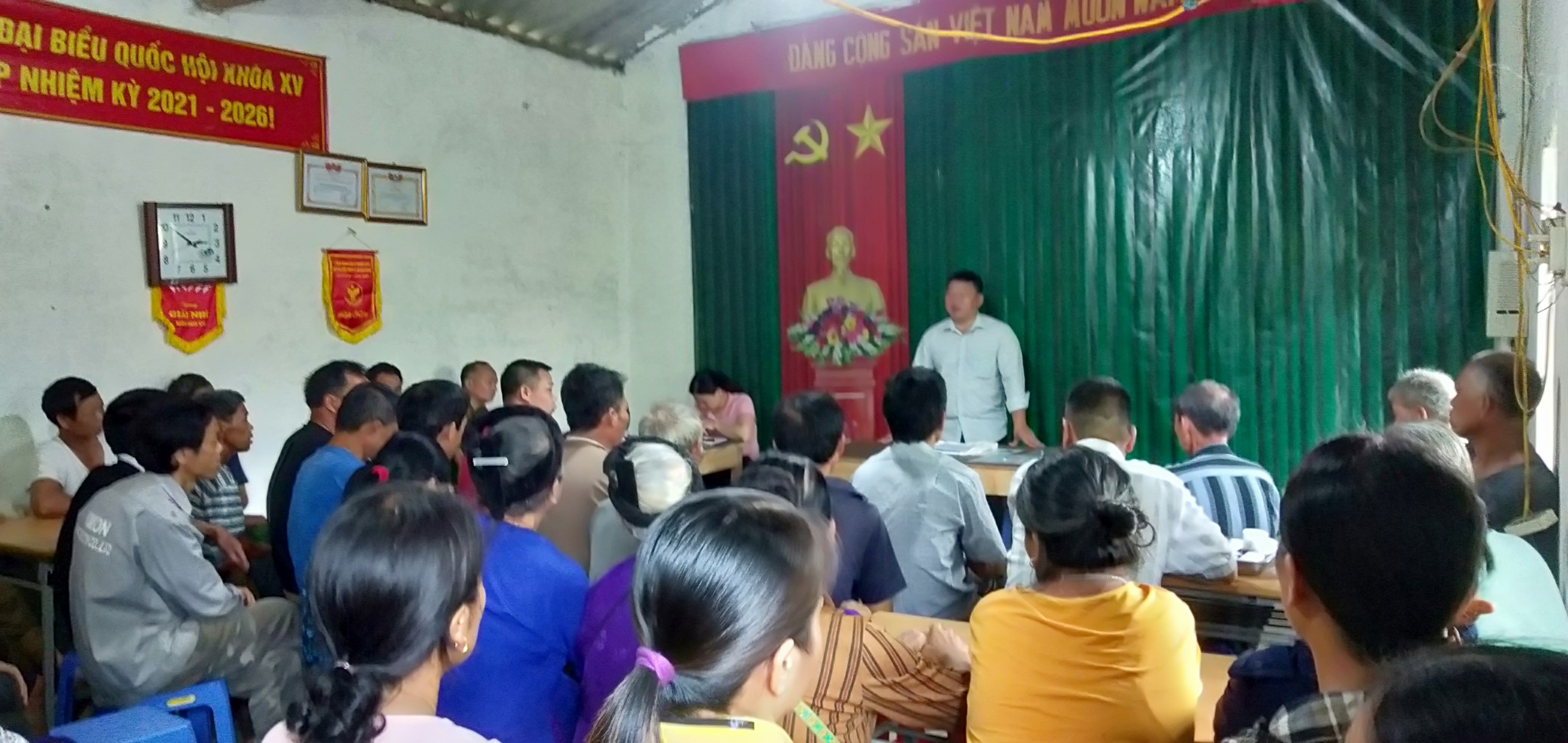 Ông Trần Quốc Chính – Bí thư Đảng ủy, Chủ tịch UBND xã phát biểu chỉ đạo.